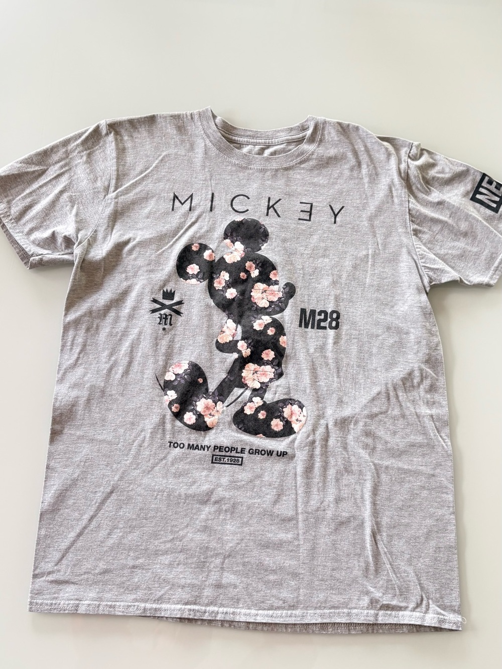 Neff Men's Gray Mickey Floral Short Sleeve Tee